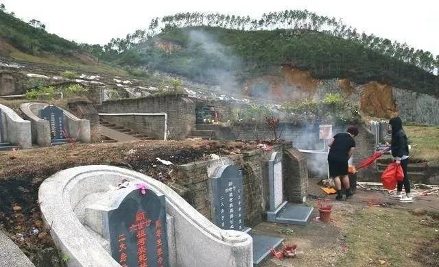 李氏墓地风水禁忌位置吉凶 祖宗墓地风水讲究