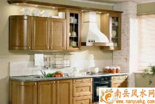 细谈那些你不知道的风水知识——厨房灶台方位风水禁忌