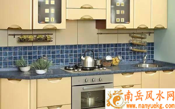这些厨房风水,任何一个都会影响着家人健康