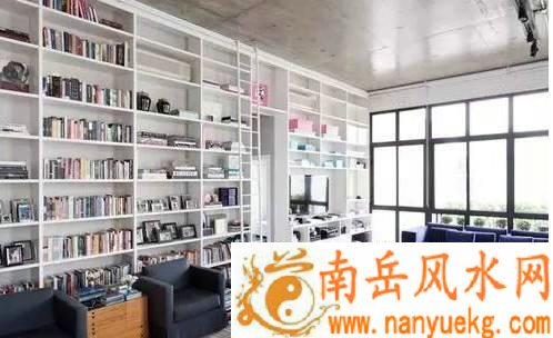 书房桌椅摆放应注意哪些风水事项