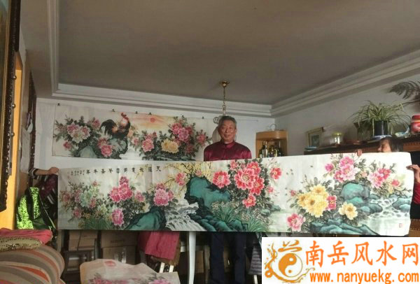 看手掌纹算命运看那个手 看手掌纹算命运看那个手