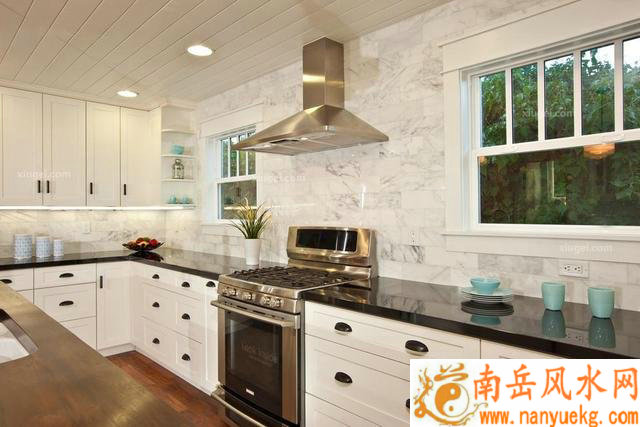 �ڳ�ͻ������������ֲ���ռ���ҵ��ͽ�֮��(������ֲ���ռ�������ҽ����ͻ���������ܵ�Ӱ��)