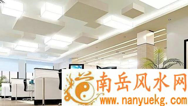 欧若拉歌词 欧若拉歌词是什么 欧若拉歌词 欧若拉歌词是什么