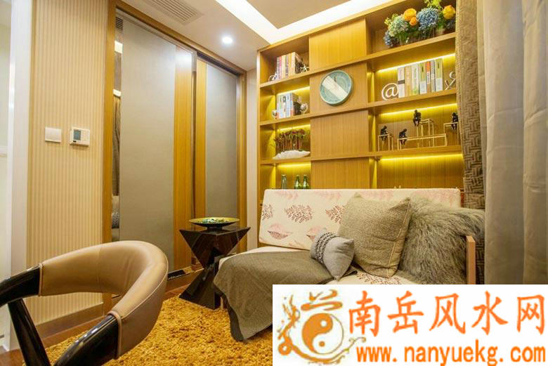 ���ͱ�����ͼƬӰ����Ф��ĸְҵ��չ(���ͱ�����ͼƬ�븸ĸְҵ����Ф����������ʲôӰ����)