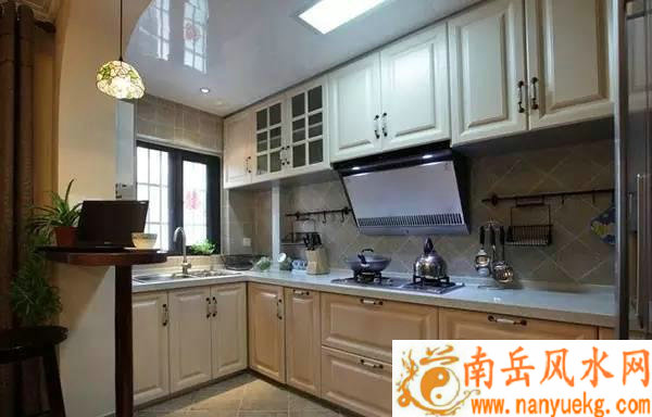 小酒窝伴奏 小酒窝伴奏mp3免费下载2025 小酒窝伴奏 小酒窝伴奏mp3免费下载2025
