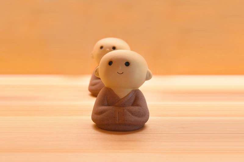 如何理解现代社交场合中的小姐出台现象 如何理解现代社交场合中的小姐出台现象