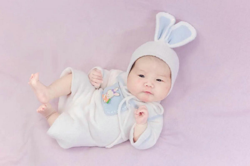 �������³��ݵĵ��Ӿ�