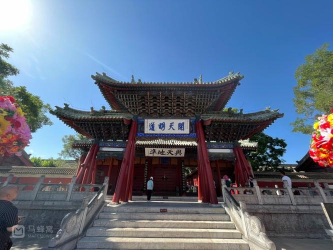 本命年红绳腰链能否帮助生肖马避免精神出轨(本命年红绳腰链会导致精神出轨的隐患) 本命年红绳腰链能否帮助生肖马避免精神出轨(本命年红绳腰链会导致精神出轨的隐患)