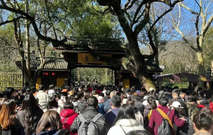 玉帝灵签抽签攻略_女方出轨的征兆显现(玉帝灵签抽签攻略_女方出轨的隐忧) 玉帝灵签抽签攻略_女方出轨的征兆显现(玉帝灵签抽签攻略_女方出轨的隐忧)