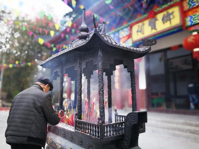 戊子年份的人自己的车牌号吉凶查询结果会影响行车安全和运势呢 戊子年份的人自己的车牌号吉凶查询结果会影响行车安全和运势呢